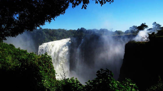 AfricaResized/017_Victoria_Falls.jpg